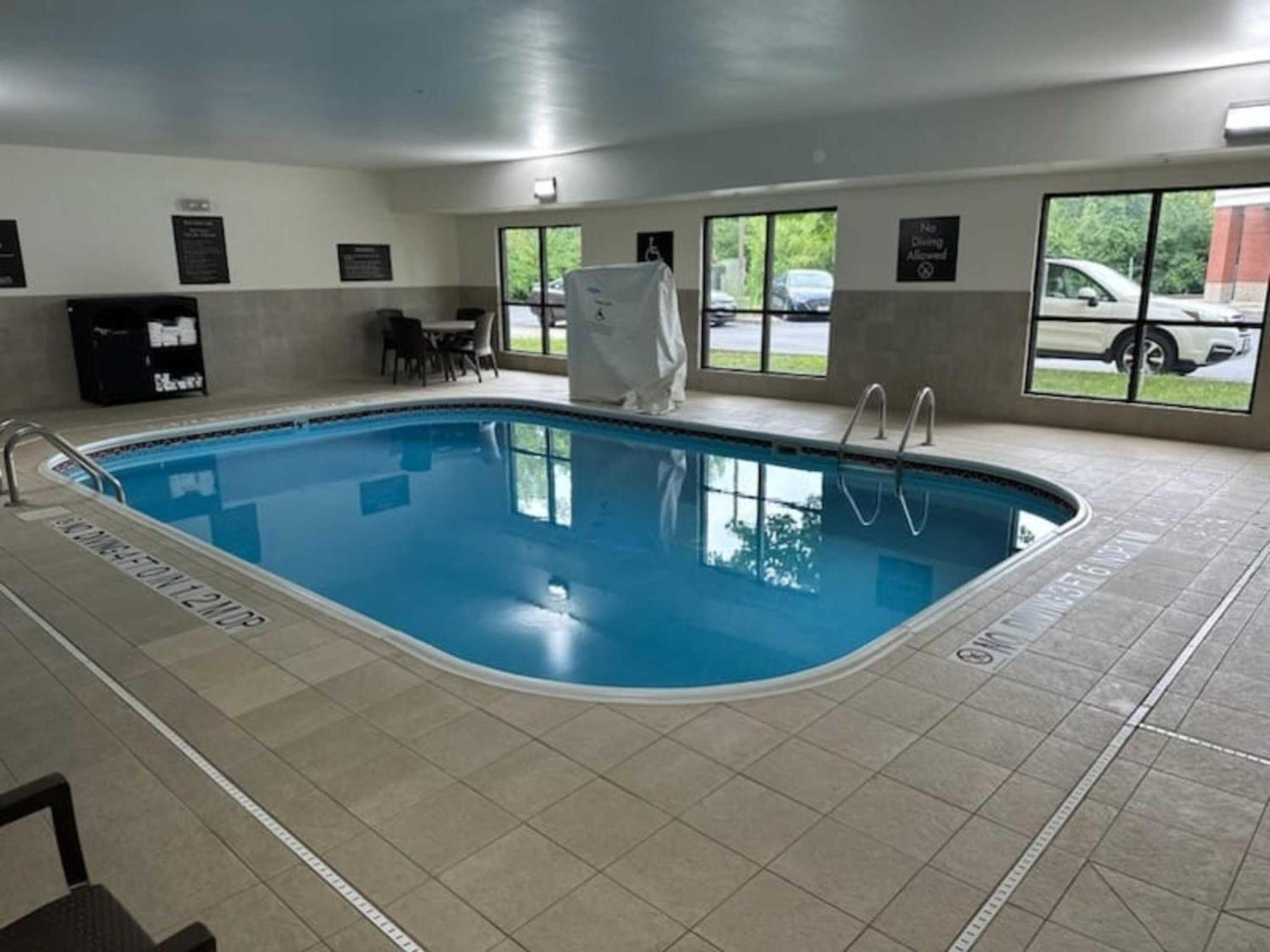 Comfort Inn & Suites Middletown - Franklin Экстерьер фото
