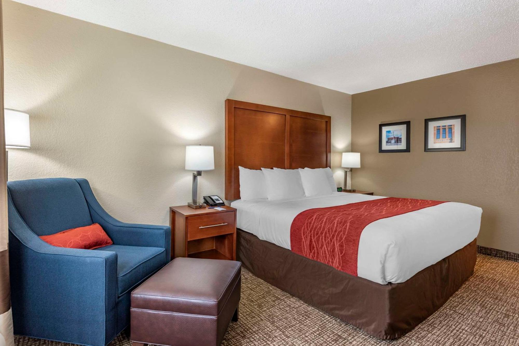 Comfort Inn & Suites Middletown - Franklin Экстерьер фото